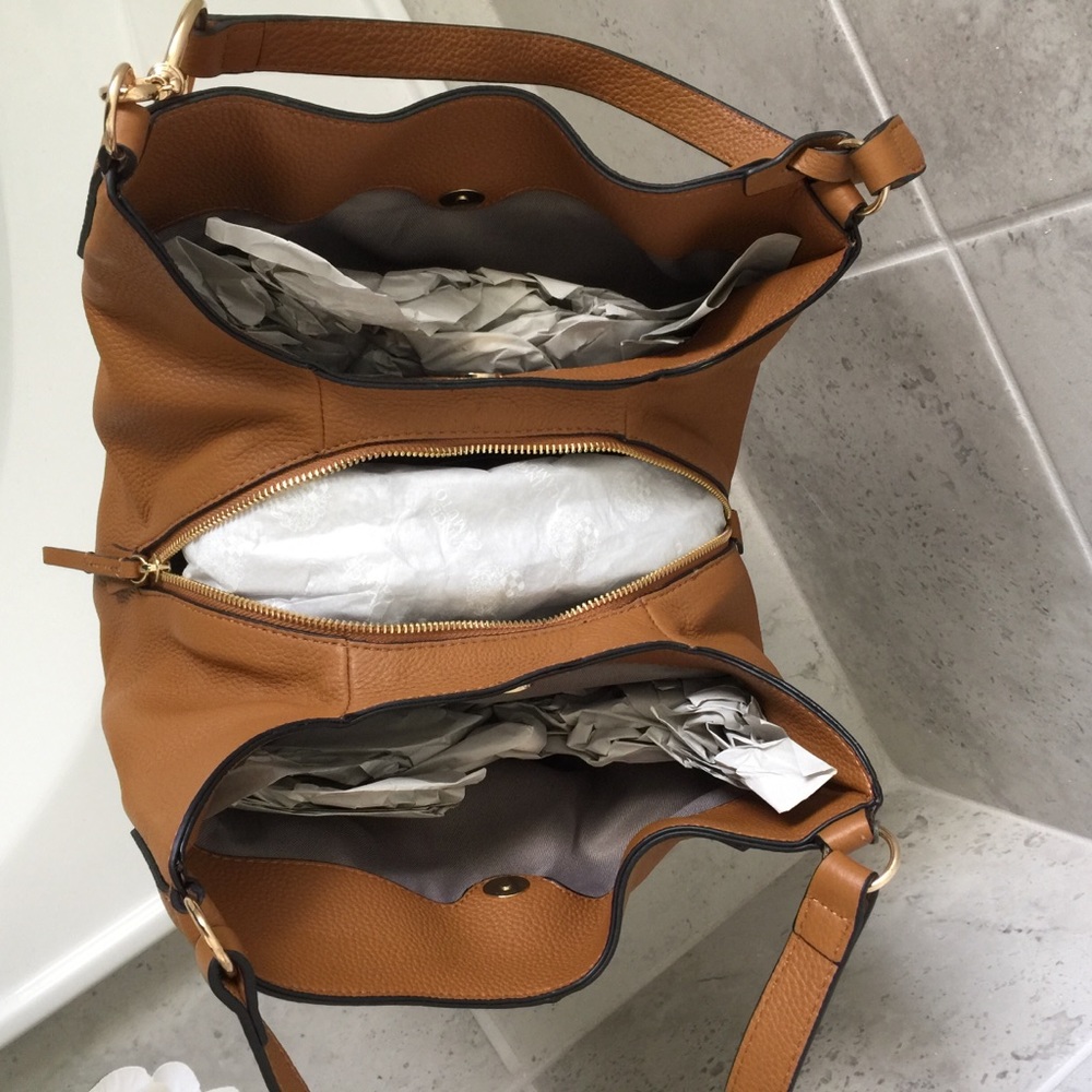 SOLD!  Vince Camuto Jody Hobo Leather - Dark Wheat - Picture 8 of 13